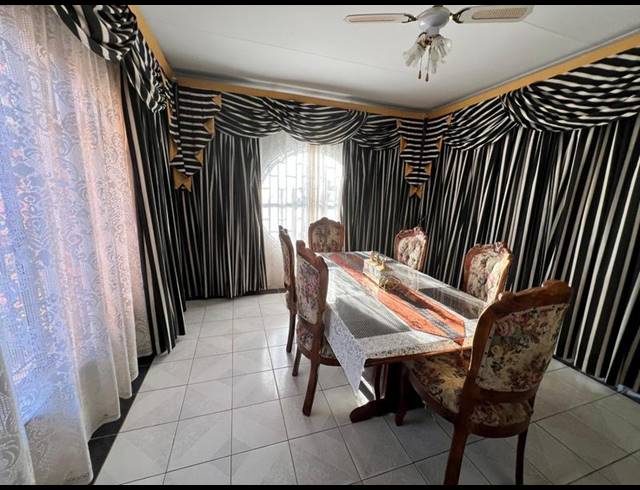 4 BEDROOM HOUSE FOR SALE IN LAUDIUM